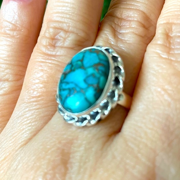 Statement Ring - Picture 5 of 5